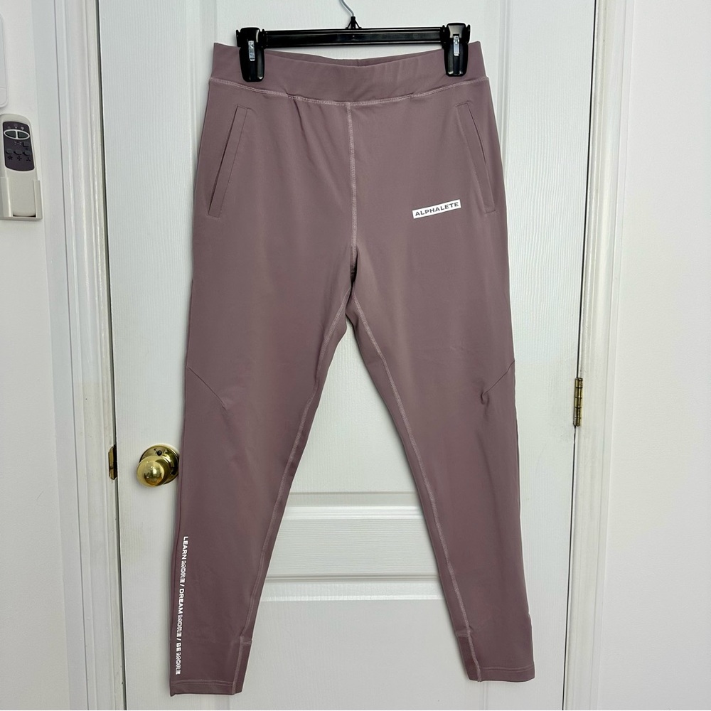 NWT Alphalete Men’s Pro Elite Joggers Size L Mauve Taupe Athletic Gym Pants #36